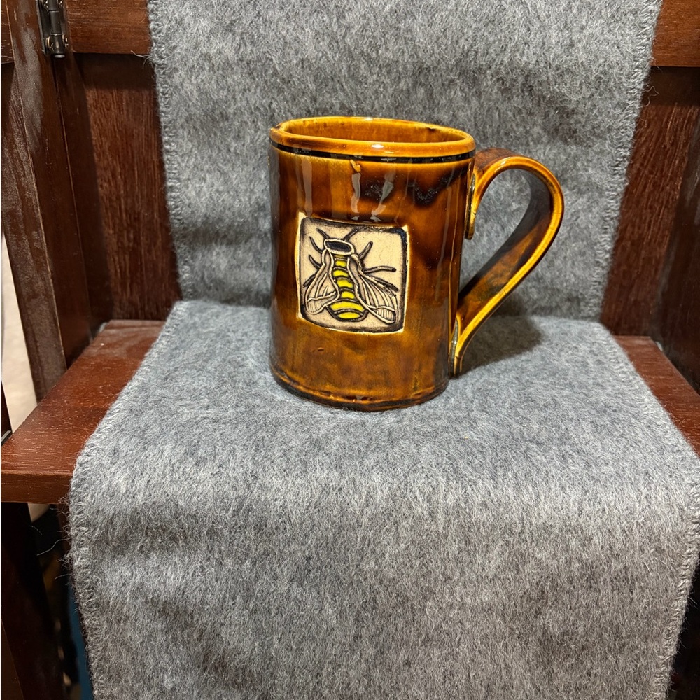 Handcrafted Bee Motif Mug - Brown